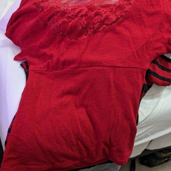 2 shirts priced as together - Picture 2 of 6